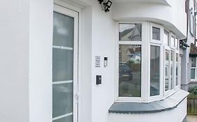 Stylish Retreat In Leigh-On-Sea