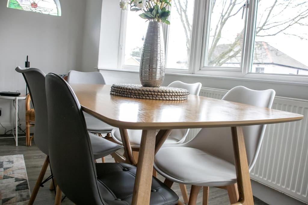 Stylish Retreat In Leigh-On-Sea Apartment Southend-on-Sea Exterior photo