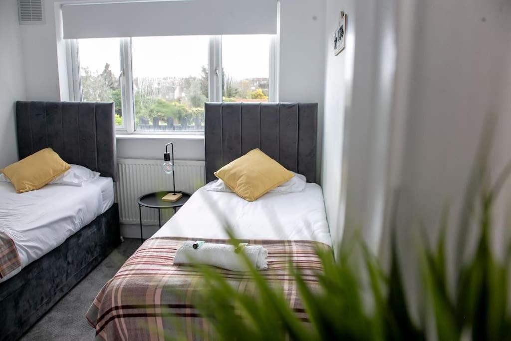 Stylish Retreat In Leigh-On-Sea Apartment Southend-on-Sea Exterior photo